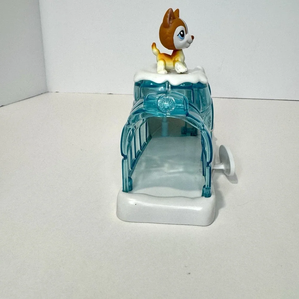 Vintage Littlest Pet Shop Husky & Igloo Polar Puppies Playset
